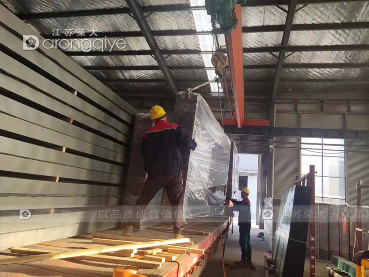 山東公交候車(chē)亭第二批發(fā)貨配圖一