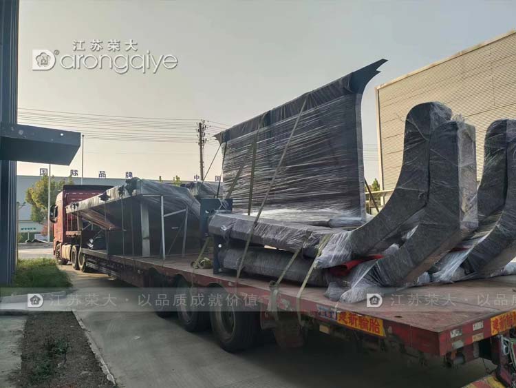 上海智能公交站臺第三次發貨